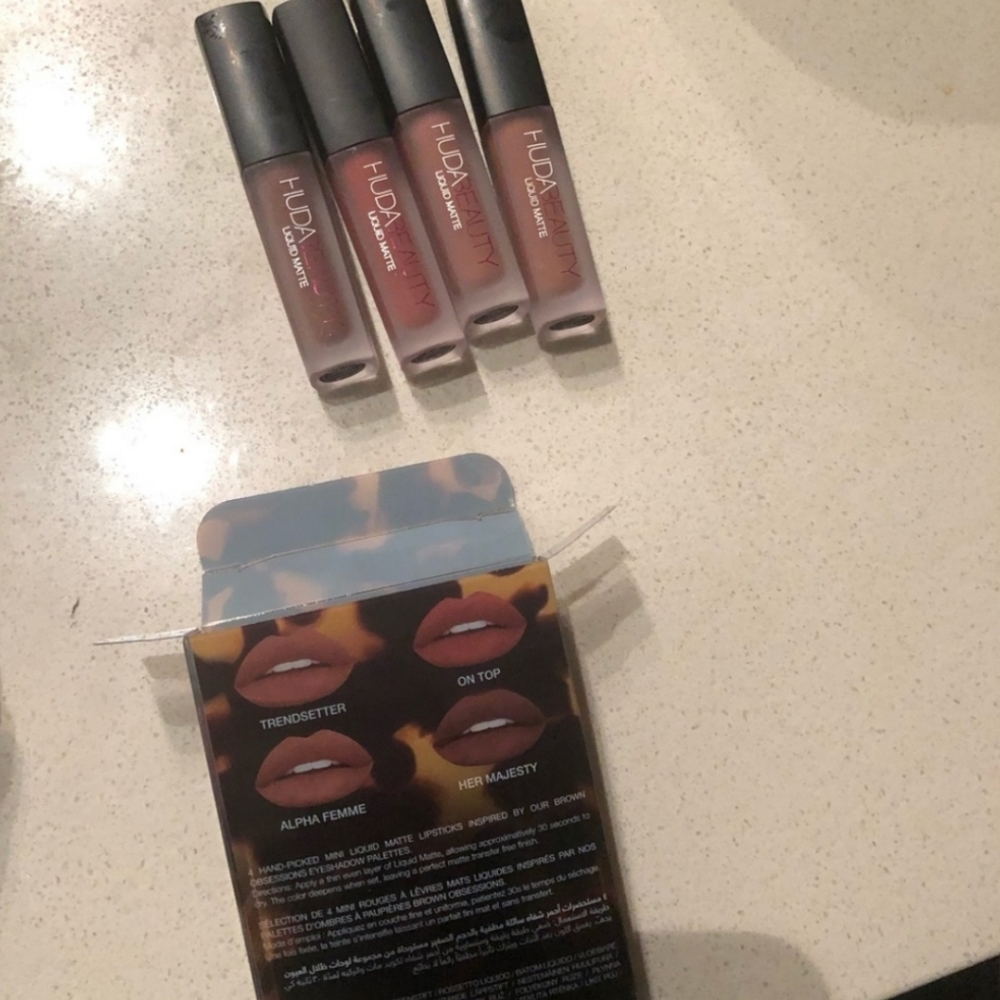Mini lipsticks